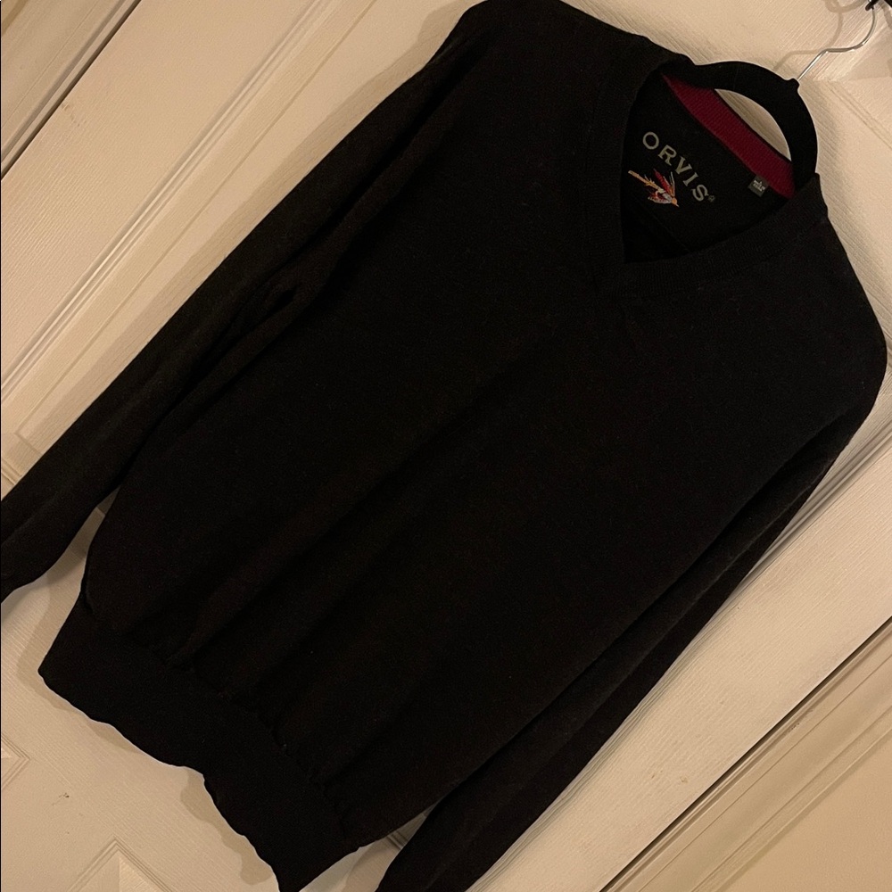 Orvis Men's V-Neck Sweater in Black